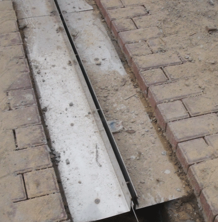 细缝式排水沟案例图-02