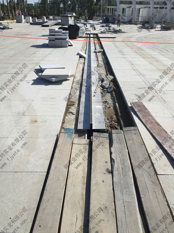 莆田成品排水沟铺装现场图