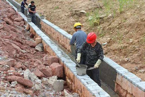 传统水泥排水沟