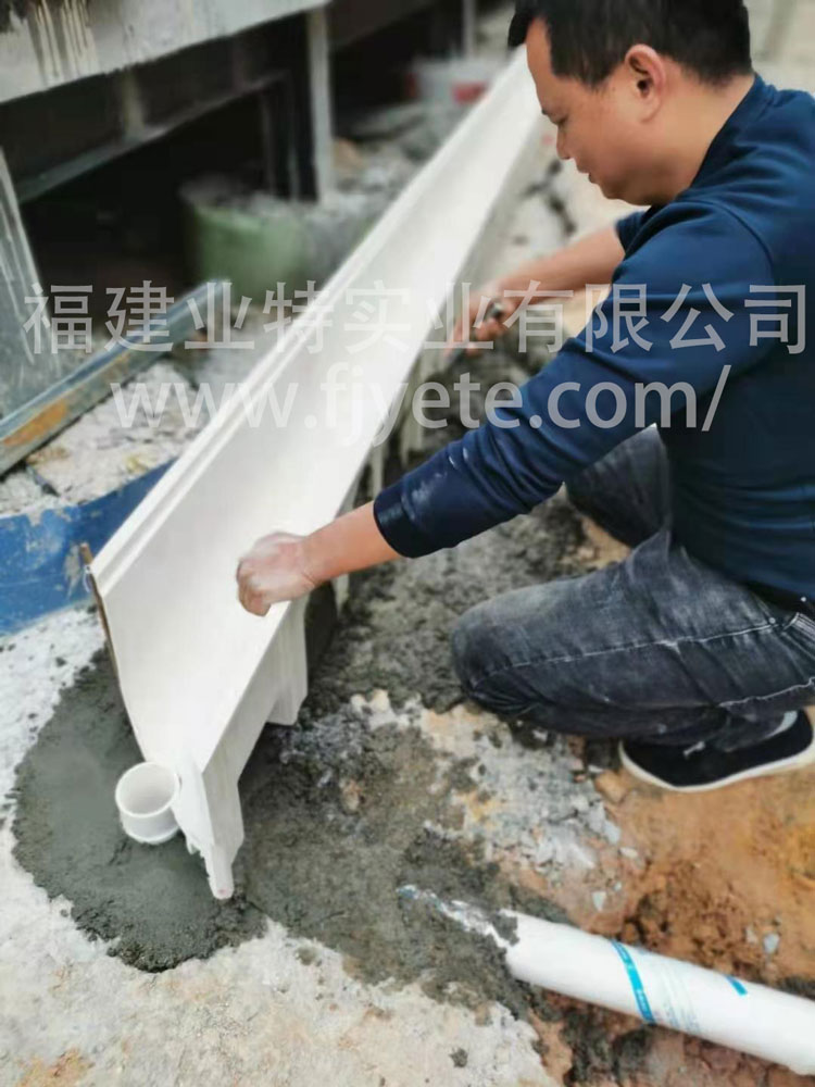 树脂成品排水沟安装示意图