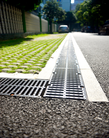 小区沥青路面成品排水沟案例