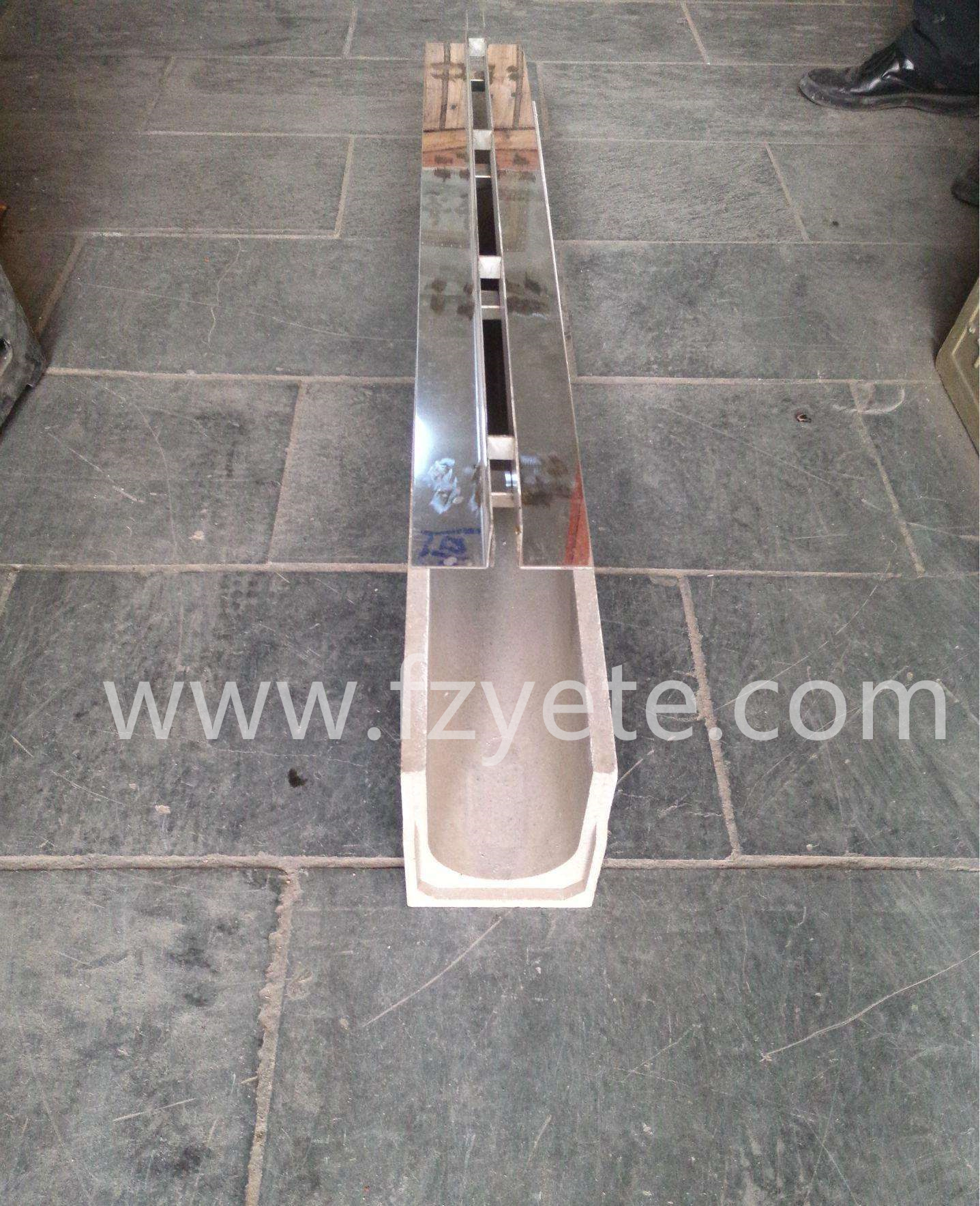 缝隙式排水沟安装流程