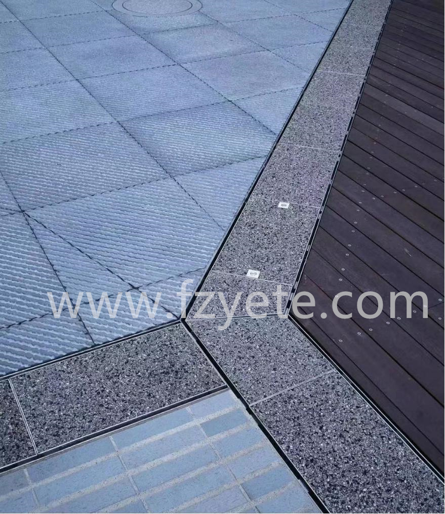 缝隙式排水沟跟点式排水沟的区别